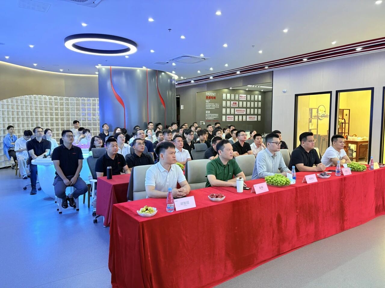 9.3從閱兵看中國智造底氣!智火柴以油品監(jiān)測實(shí)力護(hù)航 “國之重器” 圖1